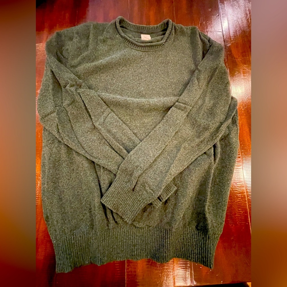 Men’s GAP roll neck sweater